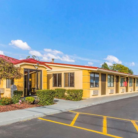 Econo Lodge Norwalk Zewnętrze zdjęcie