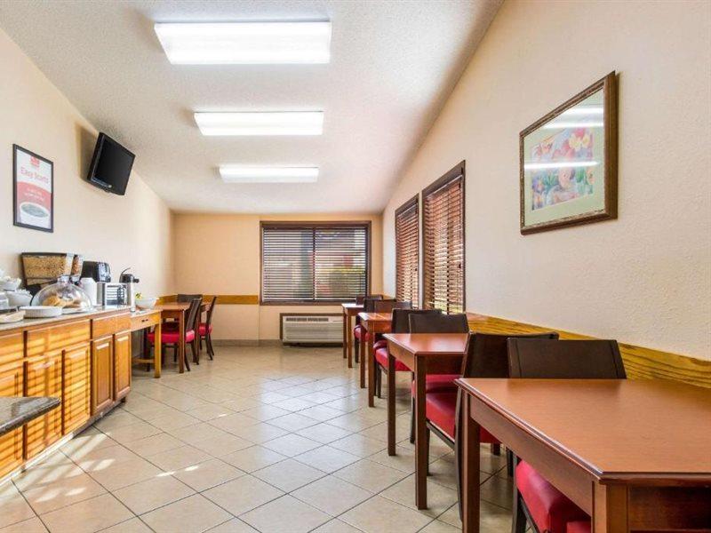 Econo Lodge Norwalk Zewnętrze zdjęcie