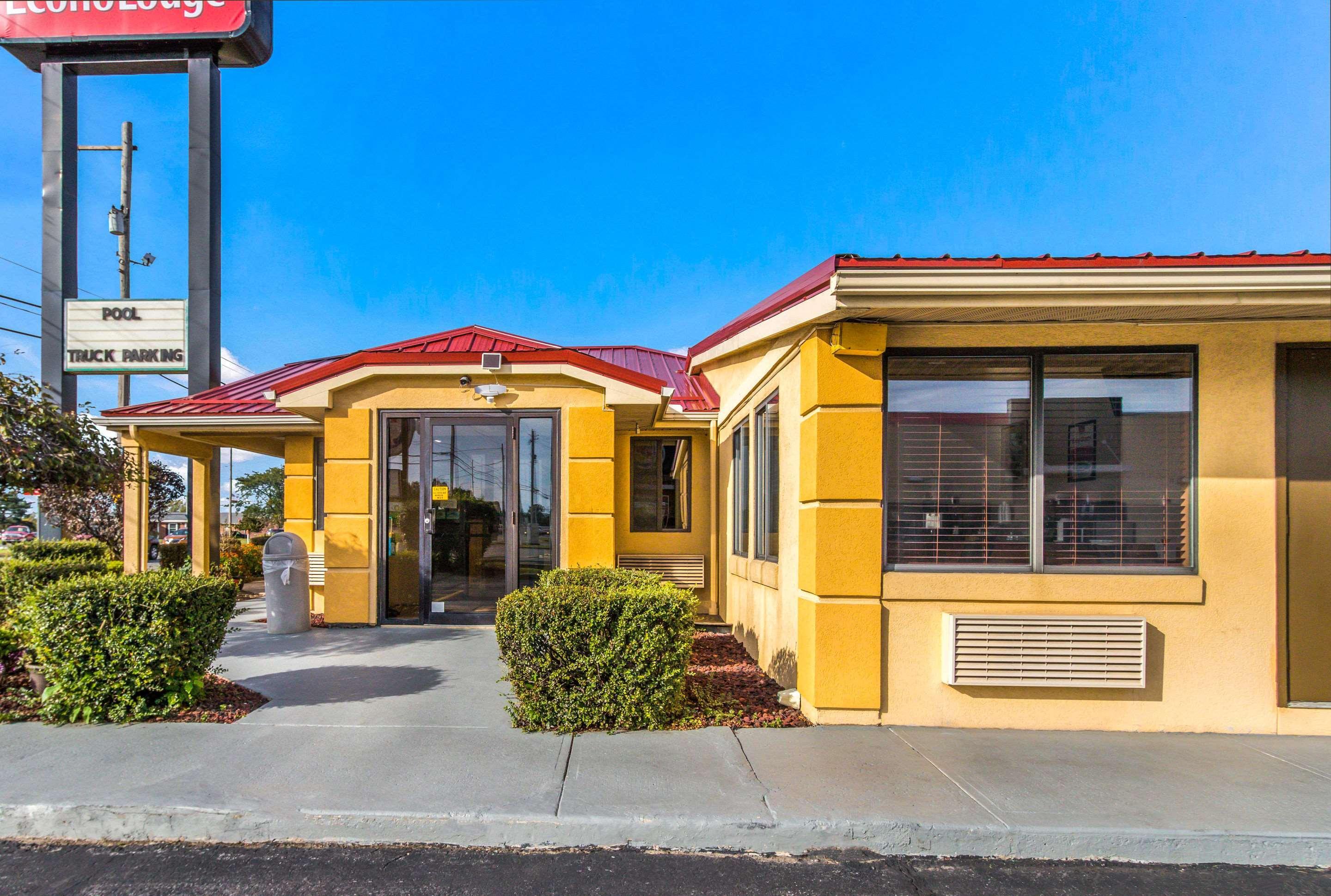 Econo Lodge Norwalk Zewnętrze zdjęcie