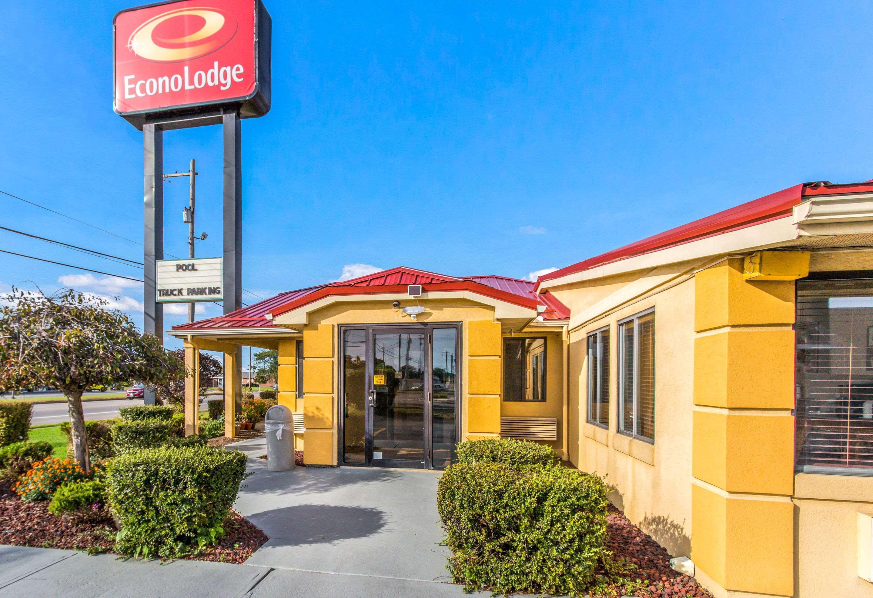 Econo Lodge Norwalk Zewnętrze zdjęcie