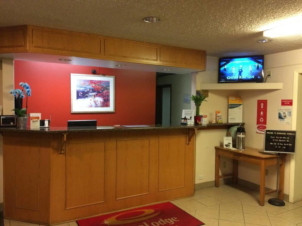 Econo Lodge Norwalk Zewnętrze zdjęcie